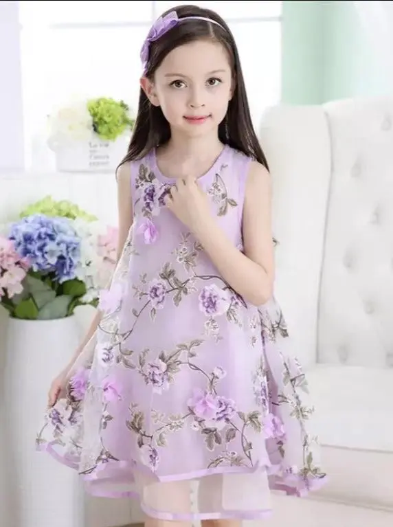Spring Dreams Flower Lace Party Dress - Image 3