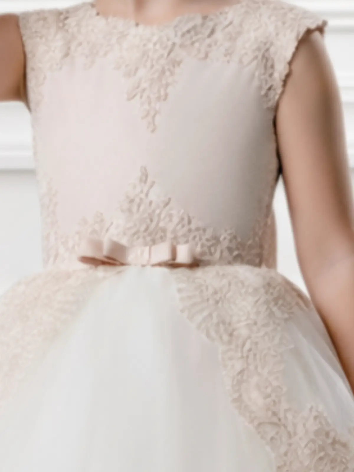 Stunning Sleeveless Communion Dress - Image 3